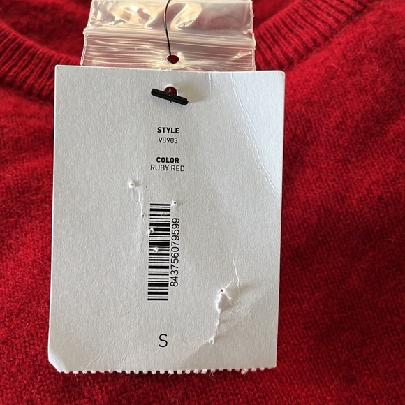 Women’s C by Bloomingdale’s cashmere crew neck sweater / Red / Small - Picture 9 of 9